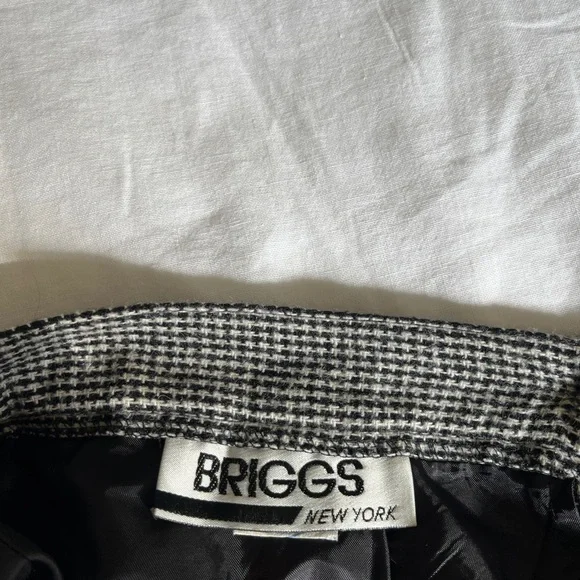 Vintage Black and White Houndstooth plaid pencil skirt - Picture 5 of 6